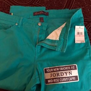 New Gloria Vanderbilt Jordyn Capris size 10